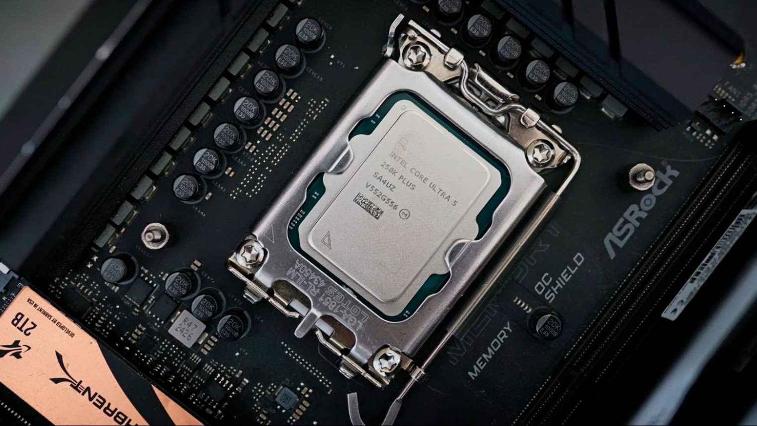 Intel Core Ultra 5 250K Plus Alınır Mı inceleme teknik özellikleri fiyatı nasıl tavsiye eder m...jpg